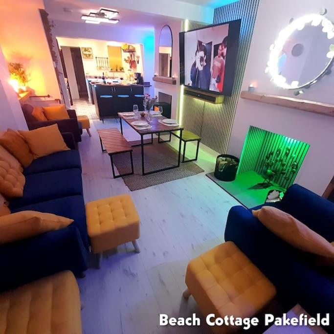 Pakefield- Newly Fully Renovated House Apartment *
