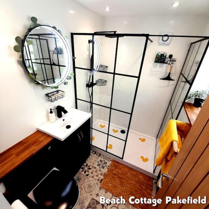 Pakefield- Newly Fully Renovated House Apartment *